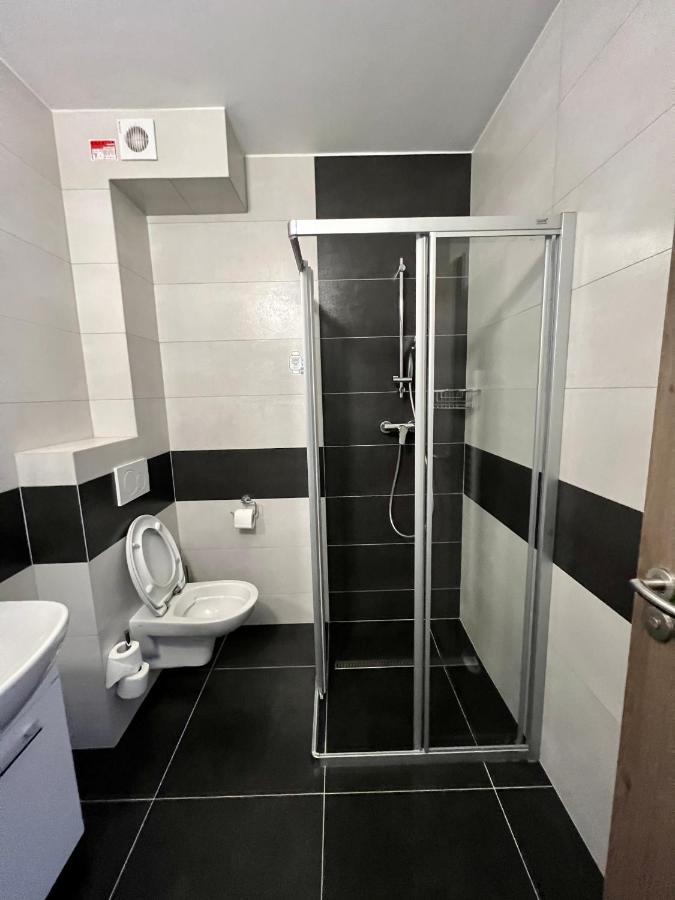 Baseline Sportovy Areal & Penzion Banská Bystrica Esterno foto