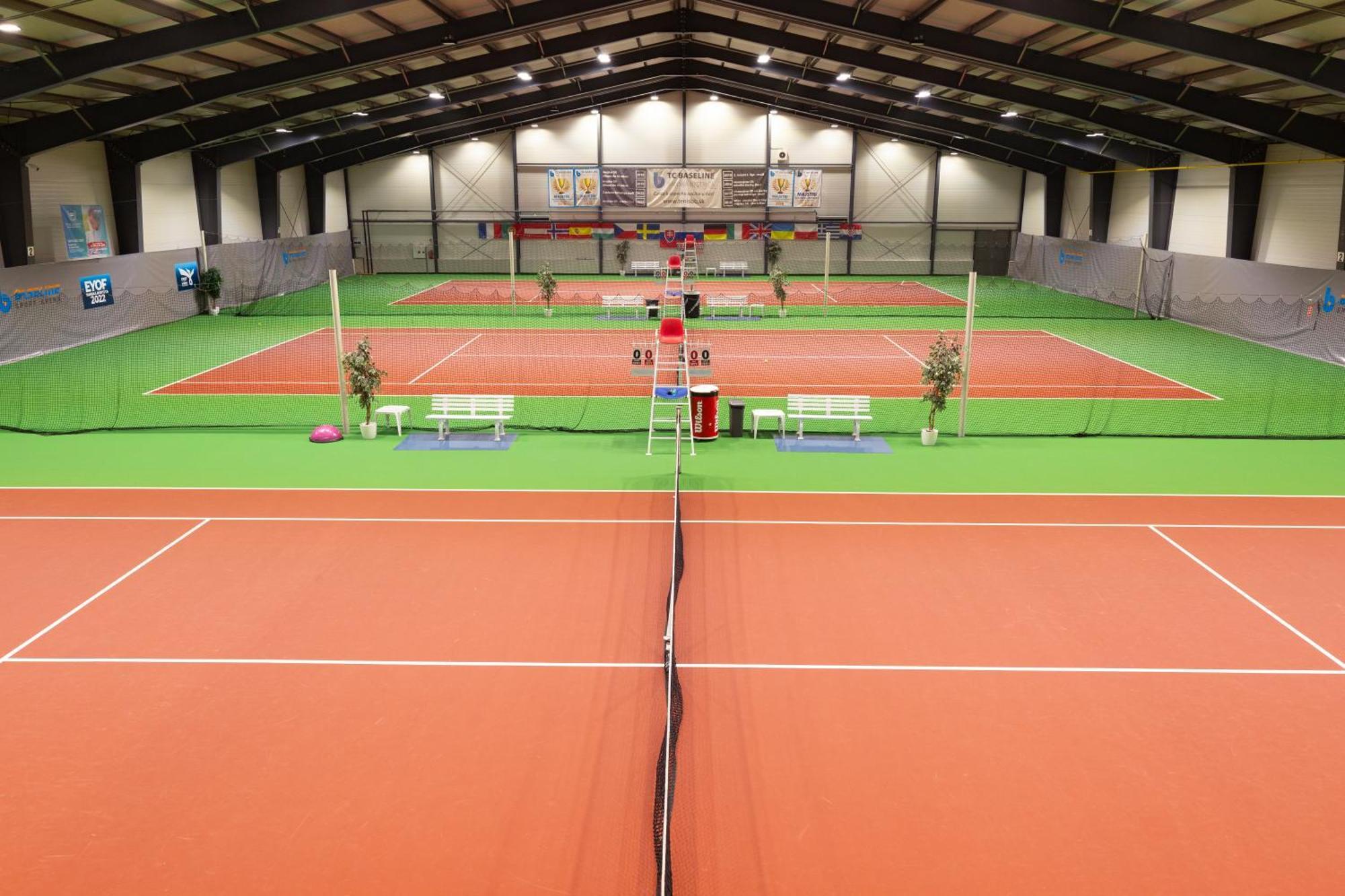 Baseline Sportovy Areal & Penzion Banská Bystrica Esterno foto